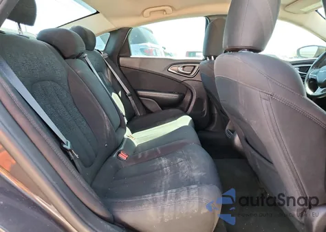 2015 Chrysler 200 Limited из США, поврежденный, VIN 1C3CCCAB7FN677200